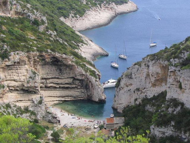 Hvar Island And Blue Cave Tour From Split -4