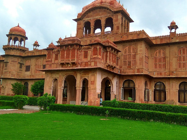 Lalgarh Palace and Museum 23