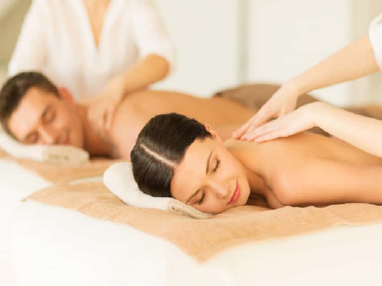Pamper Yourself with a Romantic Massage in Maldives Luxury Hotel Deals