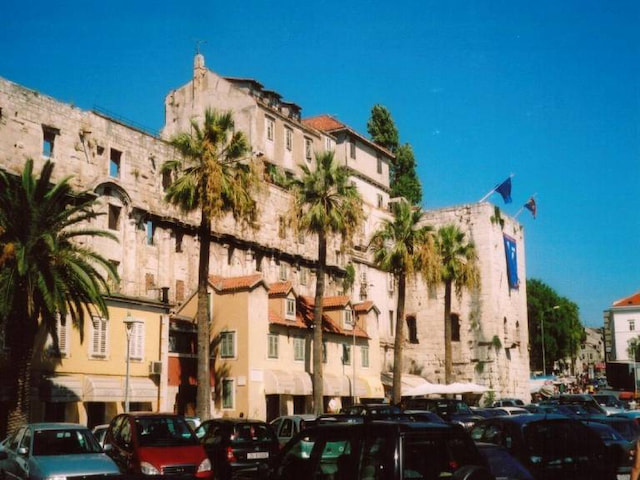 Split walking tour with local guide - 4