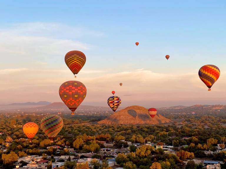 Take a balloon ride in Teotihuacán - 1