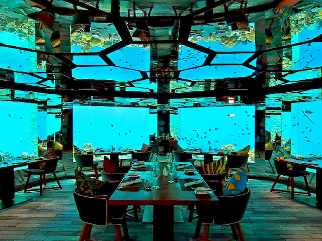 Underwater Dining Experience In Maldives - 1