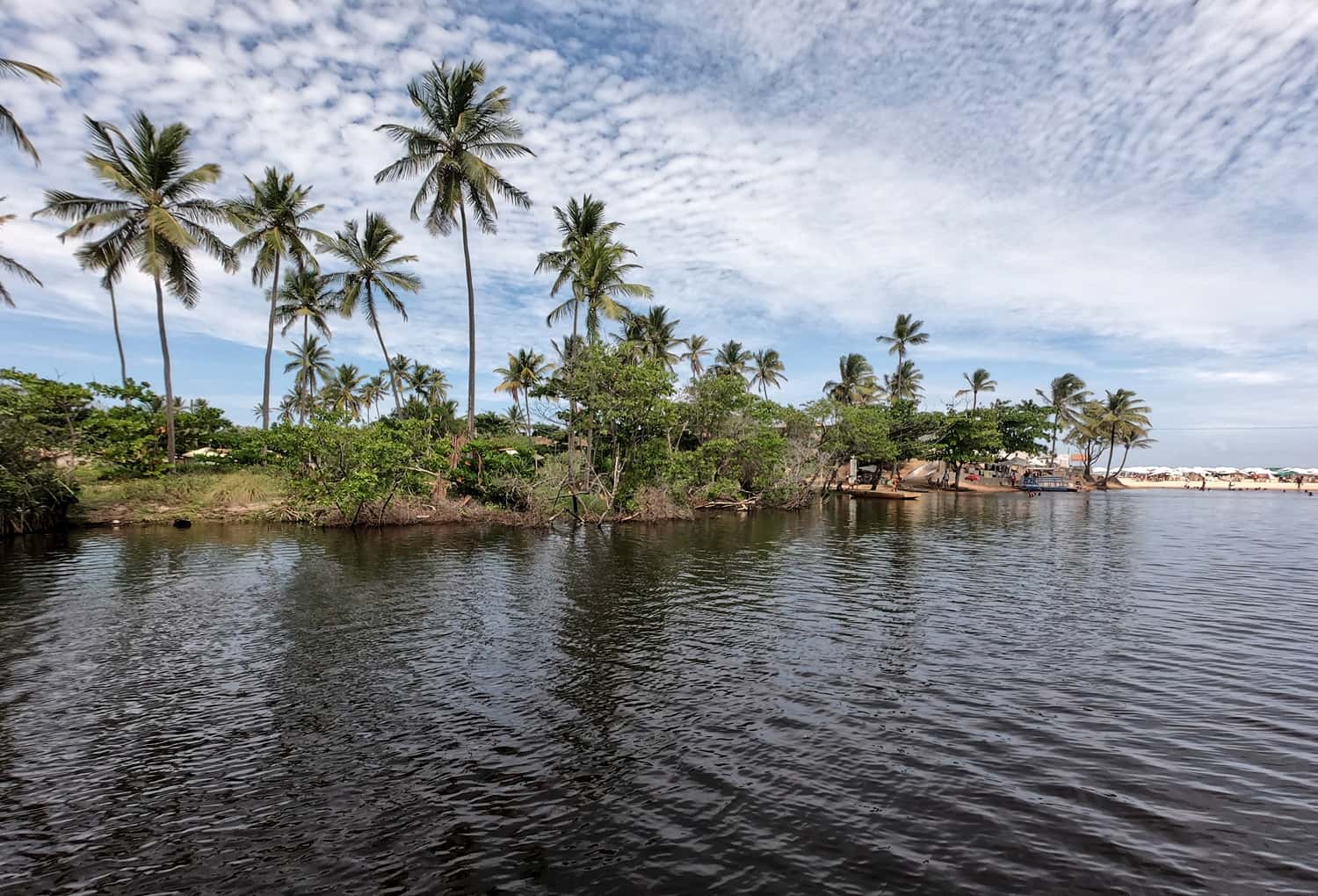 Enjoy a Boat Ride at Beira Lake in Sri Lanka Luxury Hotel Deals