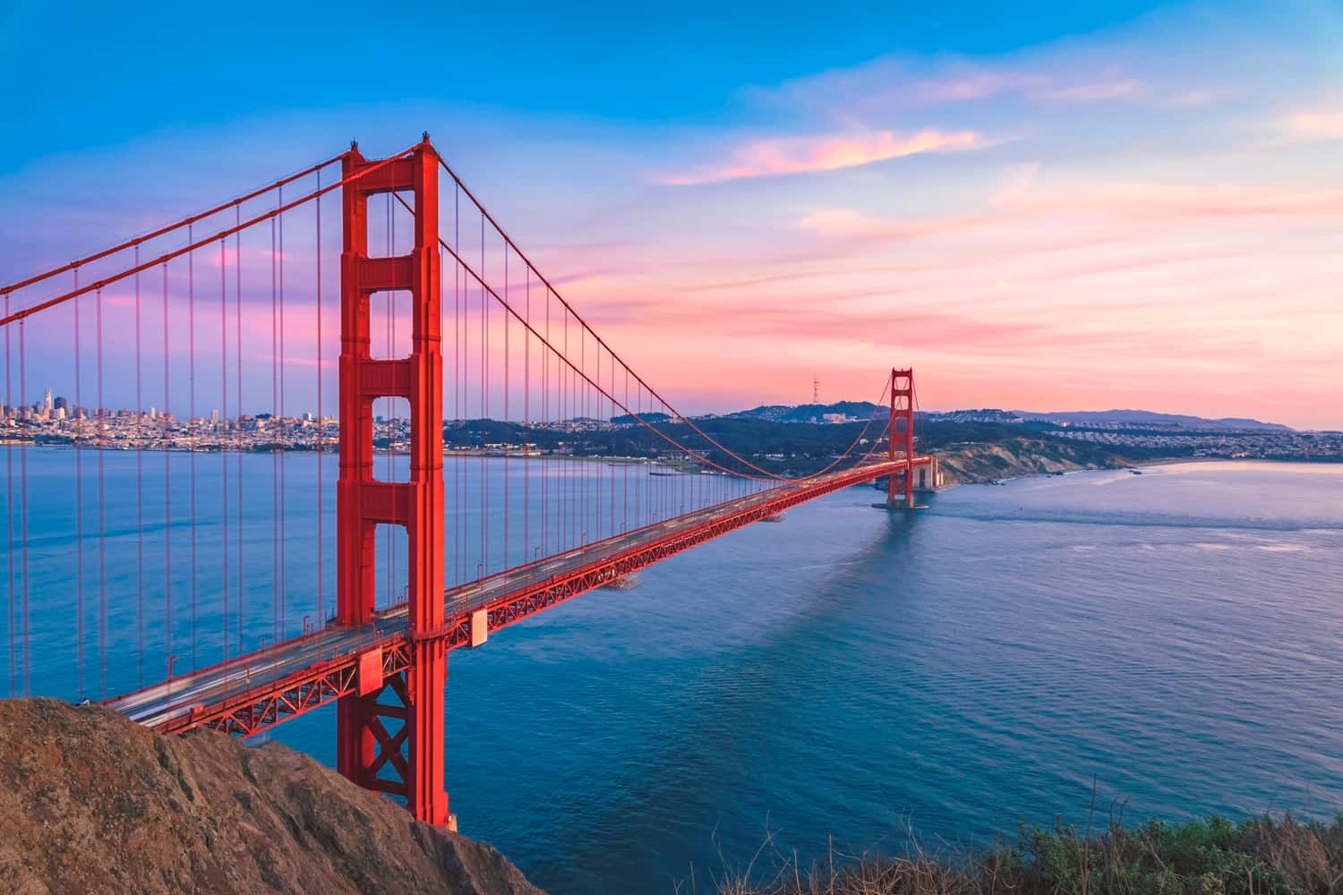 Walk Offshore At Golden Gate Bridge in America Cruise