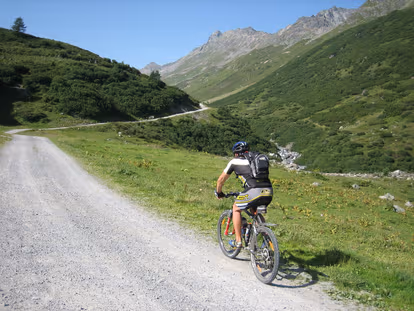 Mountain Biking Bhutan