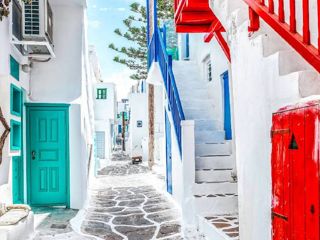Mykonos Old Town Walking Tour 1