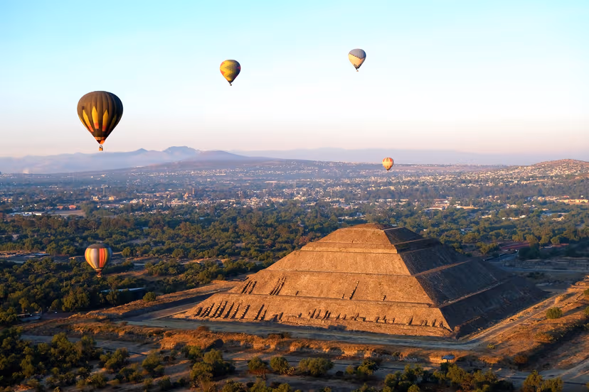 Take a balloon ride in Teotihuacán