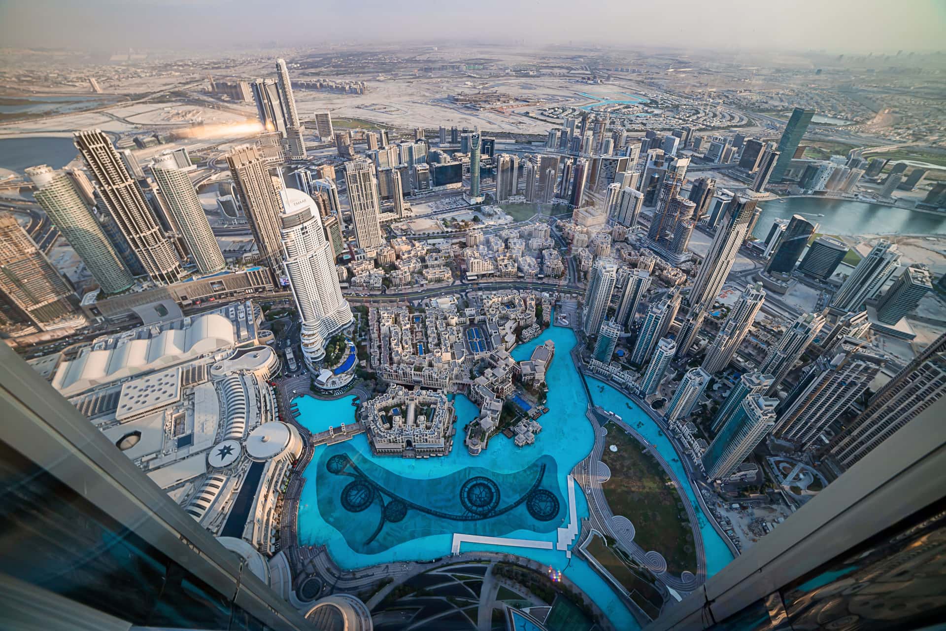 Visit The Top Of Burj Khalifa in Dubai Luxury Hotel Deals