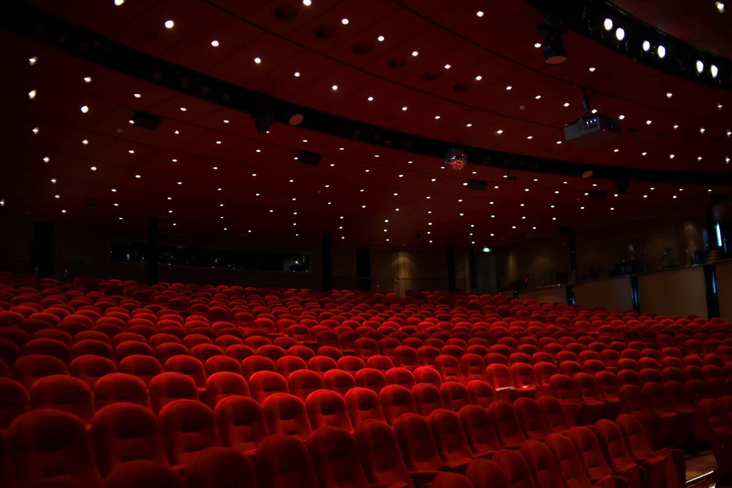Visit the Dolby Theater in America Cruise