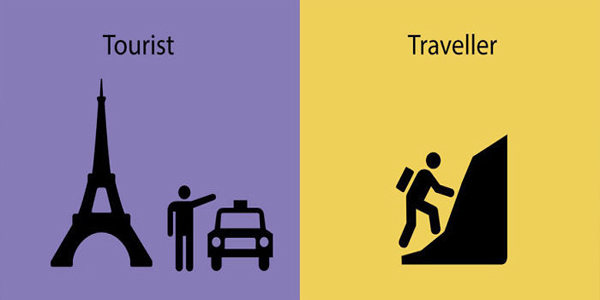 differences-traveler-tourist-8