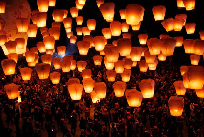 5 Reasons That Will Make You Go To The Lantern Festival at Udaipur