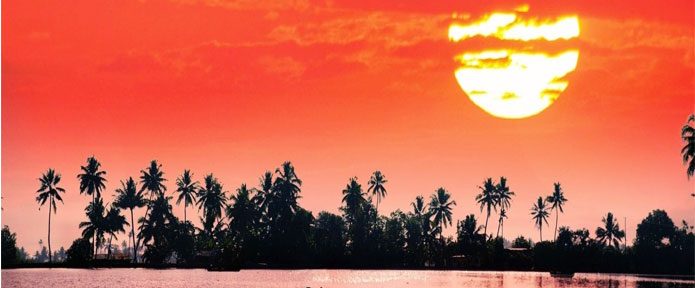 Kerala – All about Incredible Backwaters and Sunsets