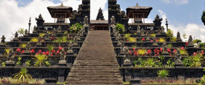 5 Magnificent Temples in Bali to Visit in 2025-26!