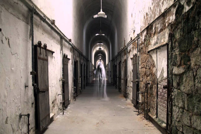 10 Most Haunted Places in the World