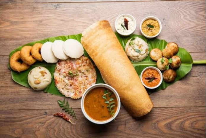 A Gastronomic Journey: Top 10 Dining Experiences in Kerala