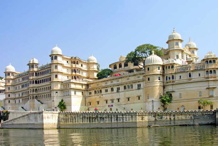 Where To Stay In Udaipur?