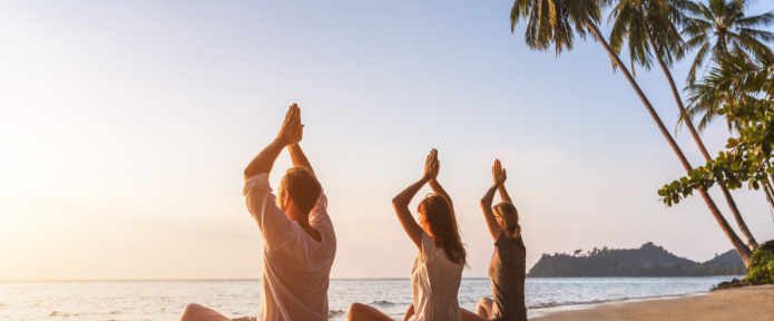 Top 10 Yoga Retreats In India!