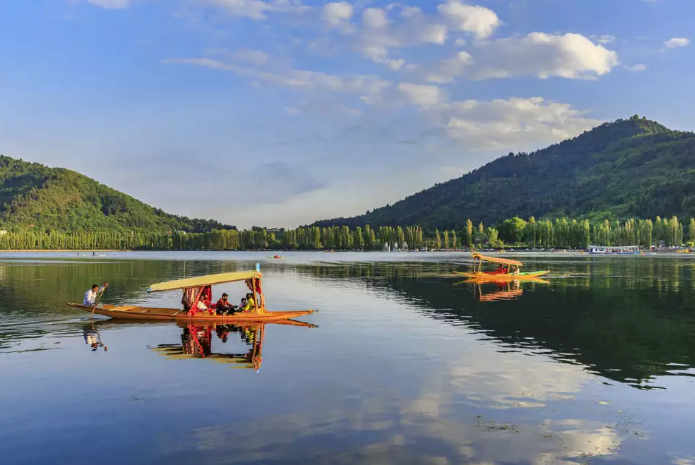 Planning your Kashmir Honeymoon in 2021? Everything you need to know