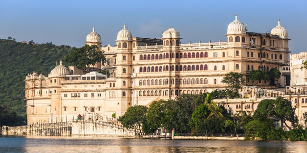 low price travel in udaipur