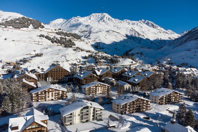 Top 50 Honeymoon Destinations Worldwide You Can’t Miss It!