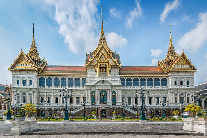 Discovering the Hidden Gems of The Grand Palace in Bangkok!