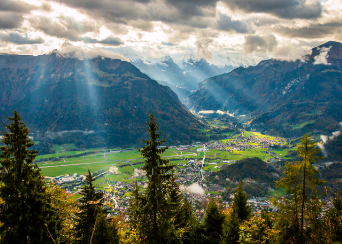 Unveil Interlaken: Your Guide To Swiss Adventure!