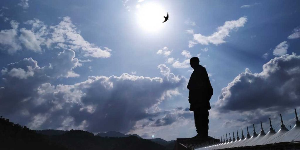 staue of unity photo