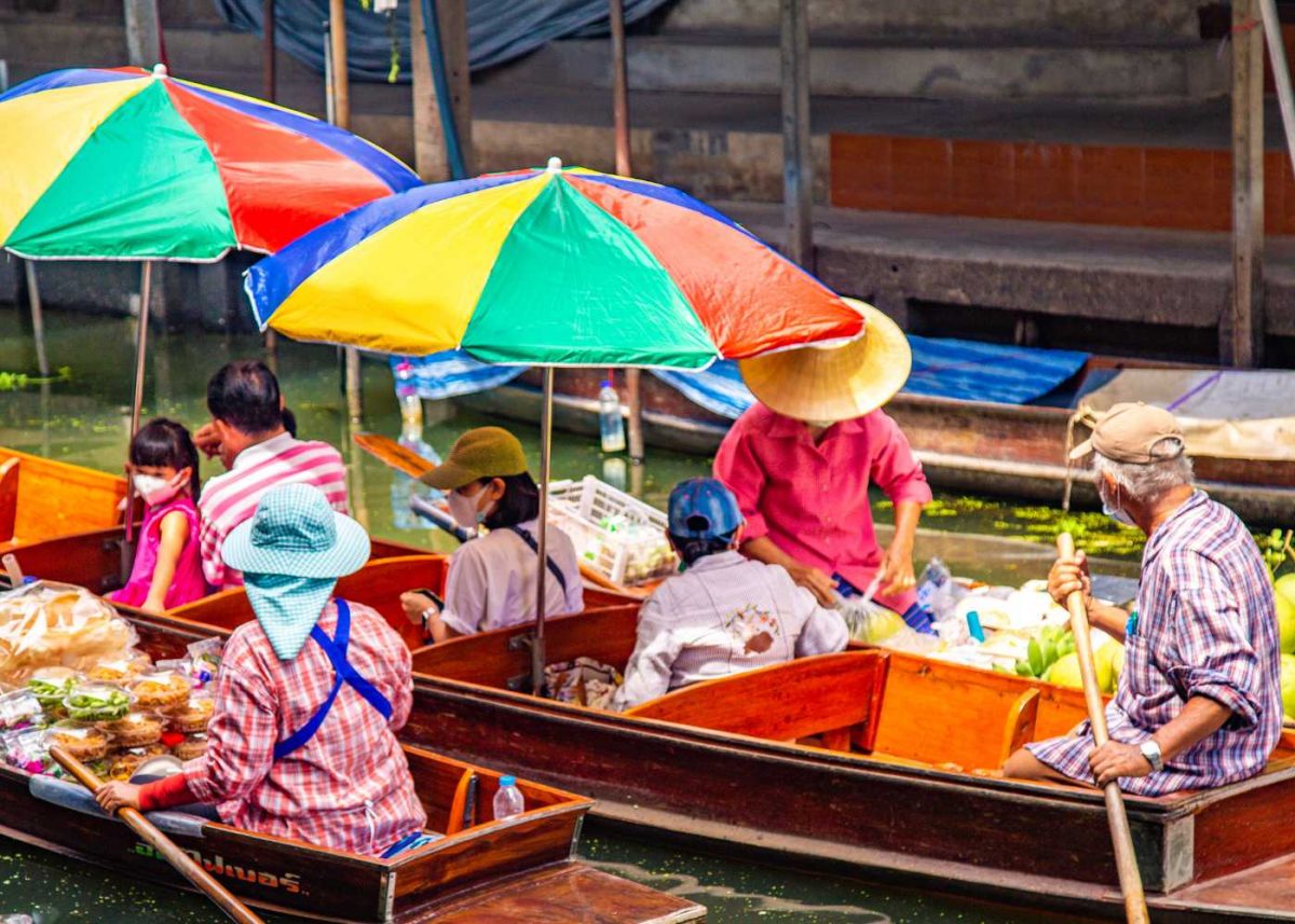 Exploring the Floating Markets in Thailand 2026 – A Unique Shopping Experience!