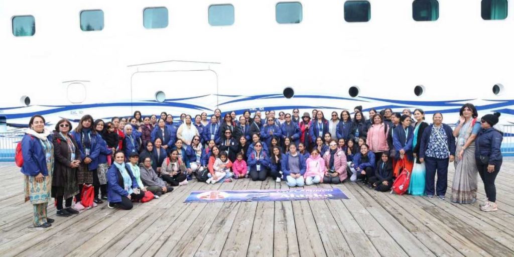 Alaska Cruise group photo