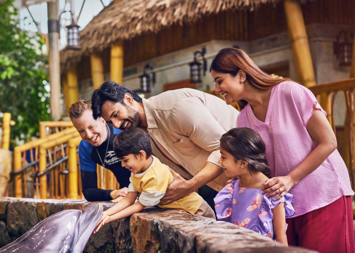 Yas Island Abu Dhabi 2025: Ultimate Guide to Theme Parks, Events & New Attractions