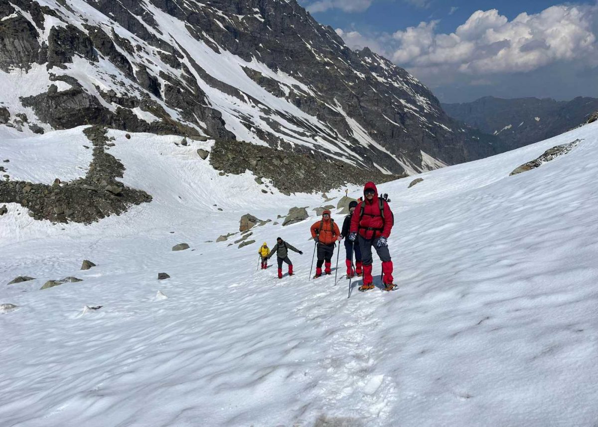 Hampta Pass Trek Guide 2026: Route, Itinerary, Best Time, and Difficulty Level!