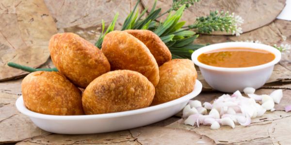 Pyaaz Kachori